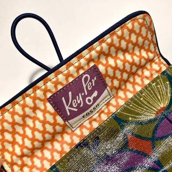 Fossil Key-Per Multi Pattern, Multi Color Envelope Clutch - Picture 4 of 10